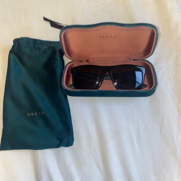 Gucci Polar GG0010S - Picture 7 of 8